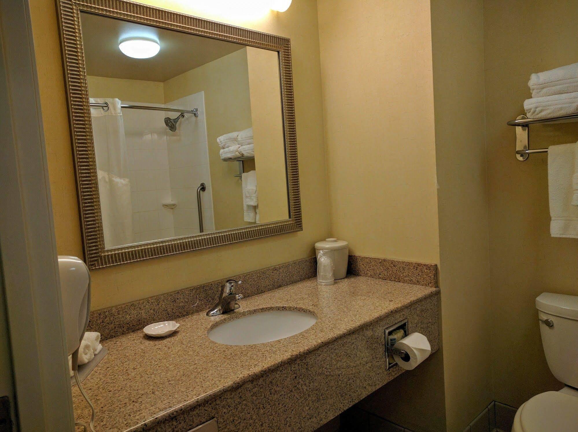 Holiday Inn Express & Suites Merced - Yosemite Natl Pk Area By Ihg Eksteriør billede